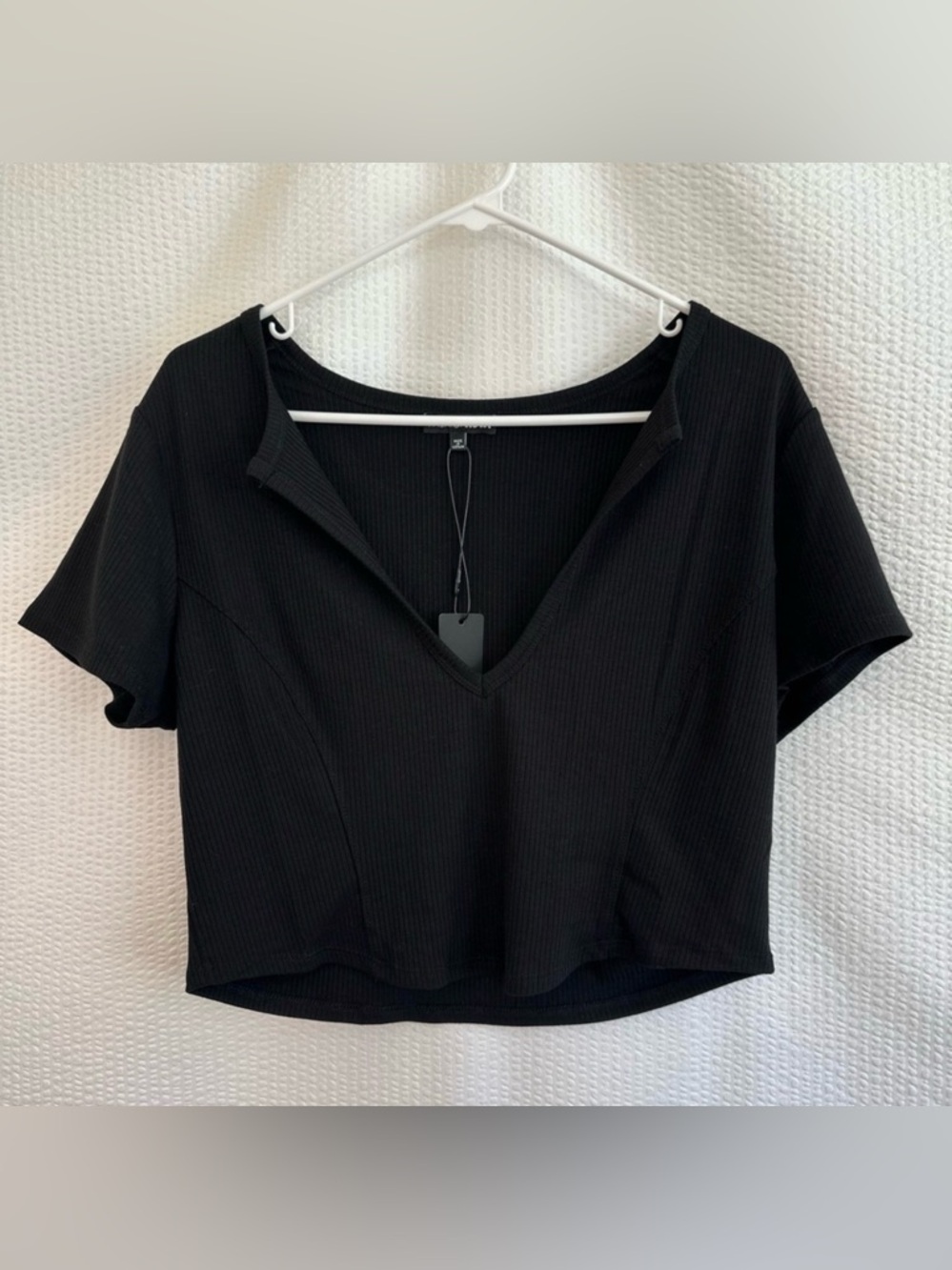 FASHION NOVA Black Ribbed V Neck Short Sleeve Crop Top Plus Size 1X NWT